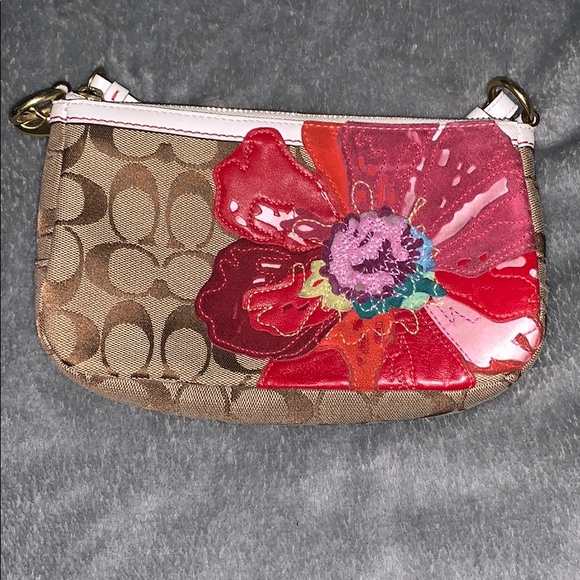 Coach clutch - Picture 1 of 3